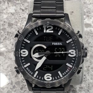 Heat digital and analog Fossil watch.